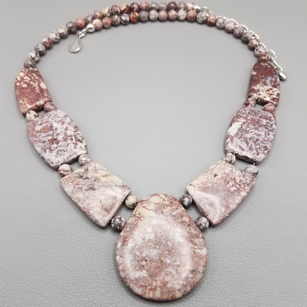 DTR Mauve Stone & 925 Necklace Chunky Stations